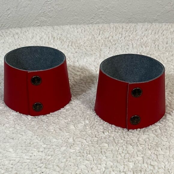 Starbucks Other - STARBUCKS - BRIGHT RED REUSABLE COZY FOR COFFE / BEVERAGE - GOOD CONDITION S8